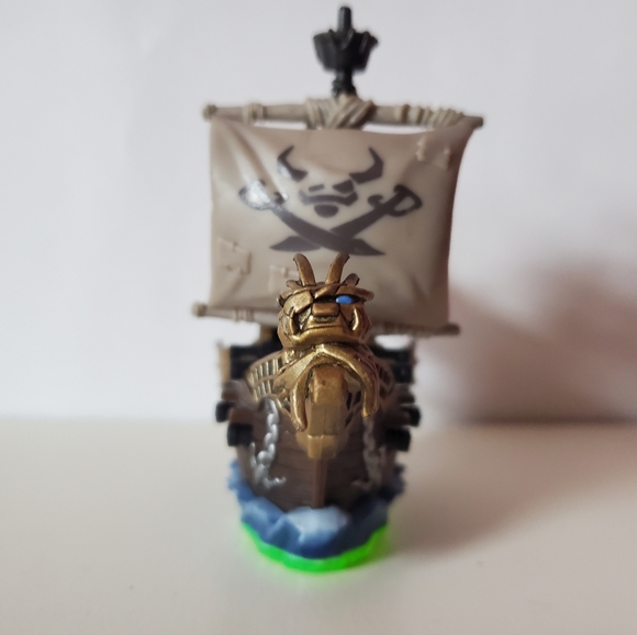 2011 Activision Skylanders Spyro's Adventure Pirate Ship Figure - Picture 3 of 5